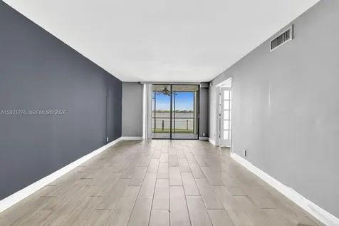 109 Lake Emerald Drive Oakland Park FL 33309
