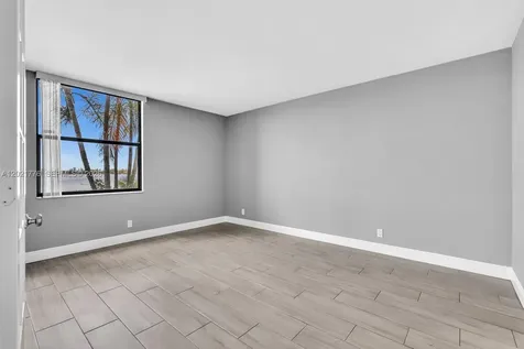 109 Lake Emerald Drive Oakland Park FL 33309