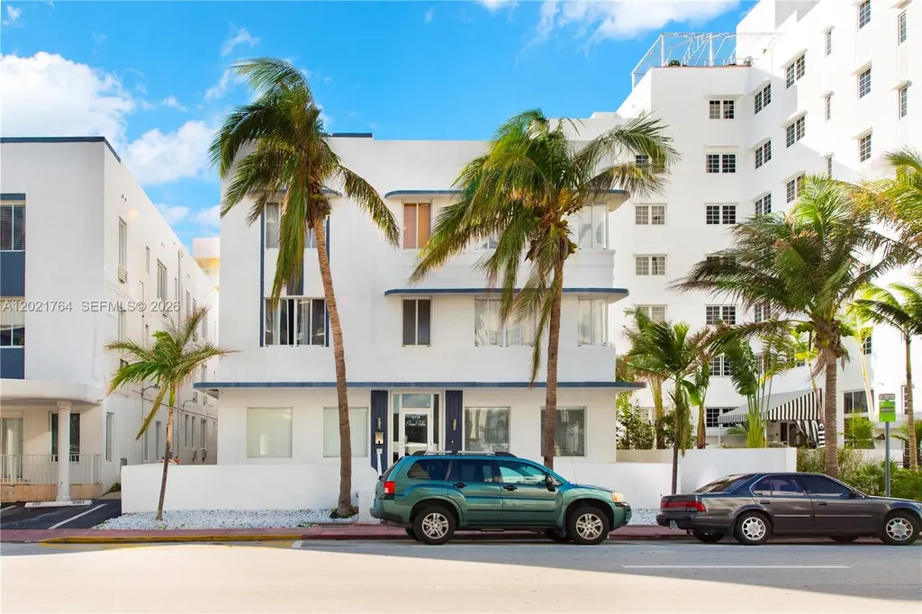 3710 Collins Avenue Miami Beach FL 33140