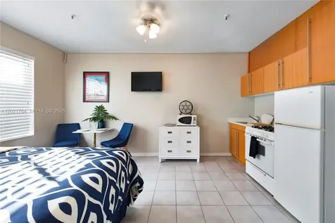 3710 Collins Avenue Miami Beach FL 33140