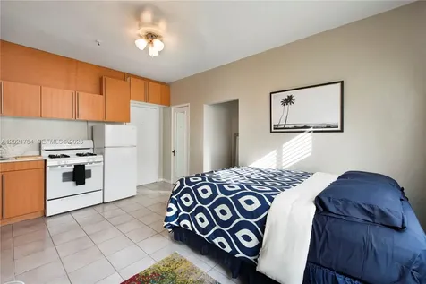 3710 Collins Avenue Miami Beach FL 33140