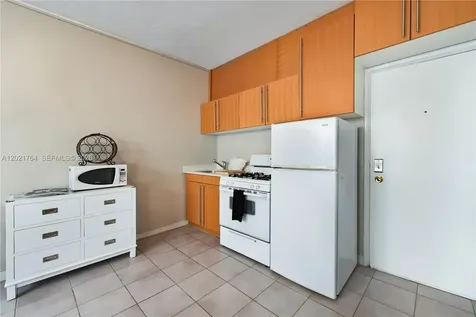 3710 Collins Avenue Miami Beach FL 33140