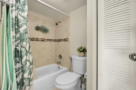 8670 SW 212th Street Cutler Bay FL 33189