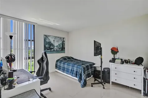 20335 W Country Club Drive Aventura FL 33180
