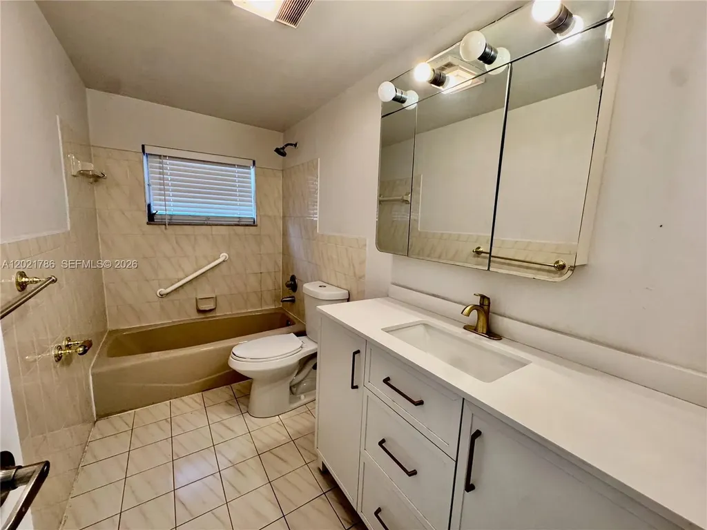 719 Glenn Parkway Hollywood FL 33021