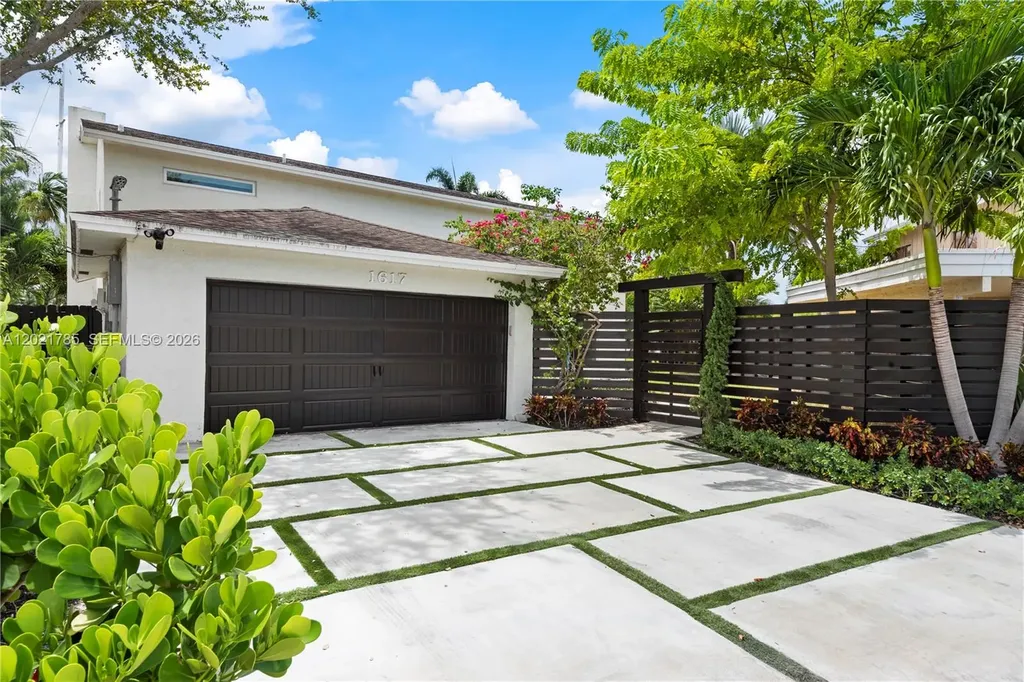 1617 SW 17th Avenue Fort Lauderdale FL 33312