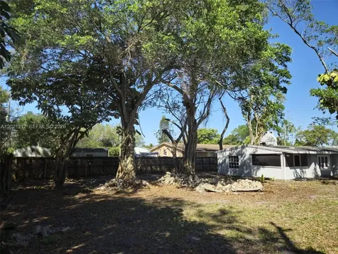 6208 SW 26th Street Miramar FL 33023