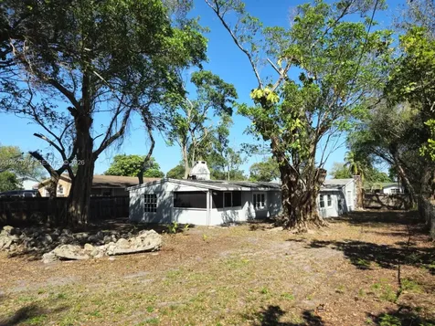6208 SW 26th Street Miramar FL 33023