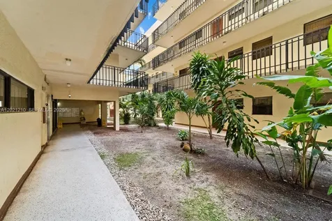 650 NE 149th Street Miami FL 33161