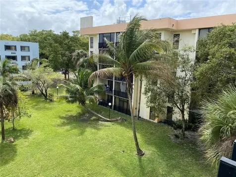 650 NE 149th Street Miami FL 33161