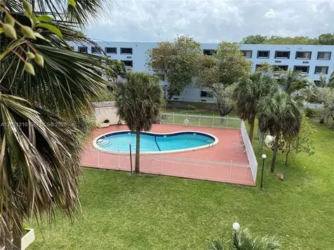 650 NE 149th Street Miami FL 33161
