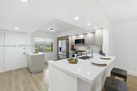 300 SW 130th Terrace Pembroke Pines FL 33027