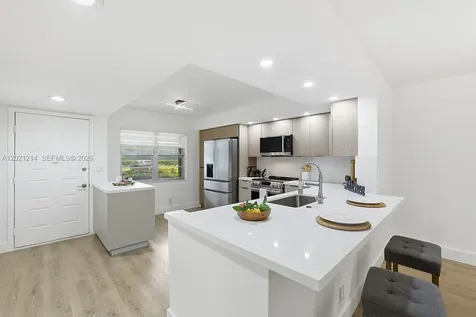 300 SW 130th Terrace Pembroke Pines FL 33027