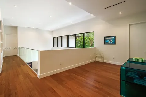 4760 SW 76th Terrace Miami FL 33143