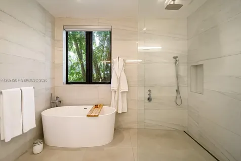 4760 SW 76th Terrace Miami FL 33143