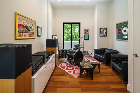 4760 SW 76th Terrace Miami FL 33143