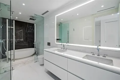 300 Biscayne Boulevard Way Miami FL 33131