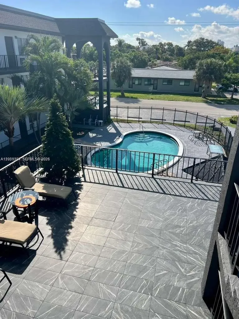 1100 NE 9th Avenue Fort Lauderdale FL 33304