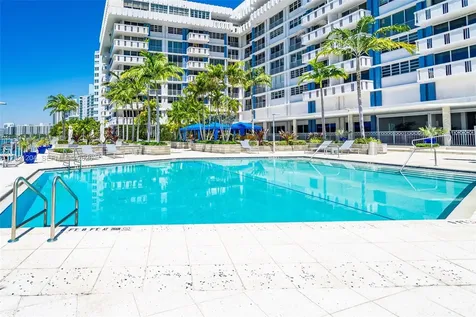 800 West Avenue Miami Beach FL 33139