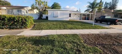 142 SE 4th Avenue Boynton Beach FL 33435