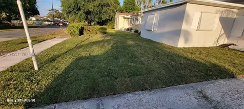 142 SE 4th Avenue Boynton Beach FL 33435