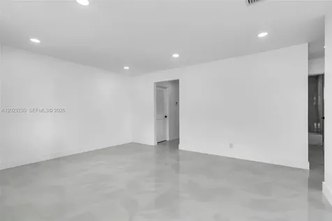821 SW 7th Avenue Hallandale Beach FL 33009