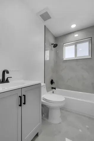 821 SW 7th Avenue Hallandale Beach FL 33009