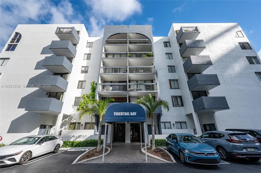 2715 Tigertail Avenue Miami FL 33133