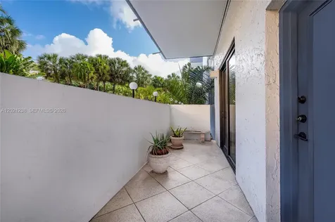 2715 Tigertail Avenue Miami FL 33133