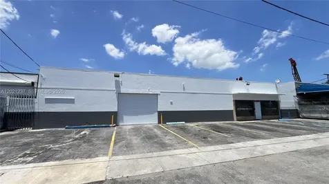 2727 NW 34th Street Miami FL 33142