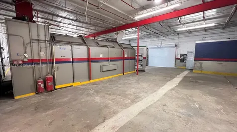 2727 NW 34th Street Miami FL 33142