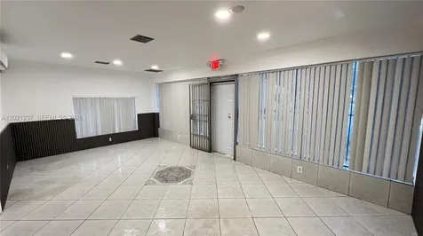 2727 NW 34th Street Miami FL 33142