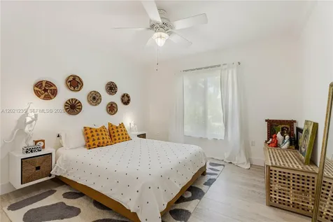 7844 SW 179th Terrace Palmetto Bay FL 33157