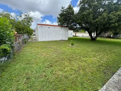 6842 SW 15th Street Miami FL 33144
