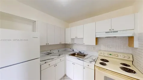 6842 SW 15th Street Miami FL 33144