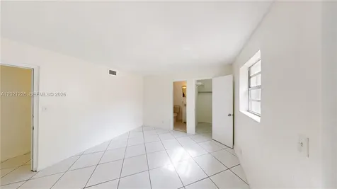 6842 SW 15th Street Miami FL 33144