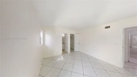 6842 SW 15th Street Miami FL 33144