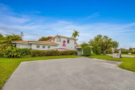 49 W 49th Street Miami Beach FL 33012