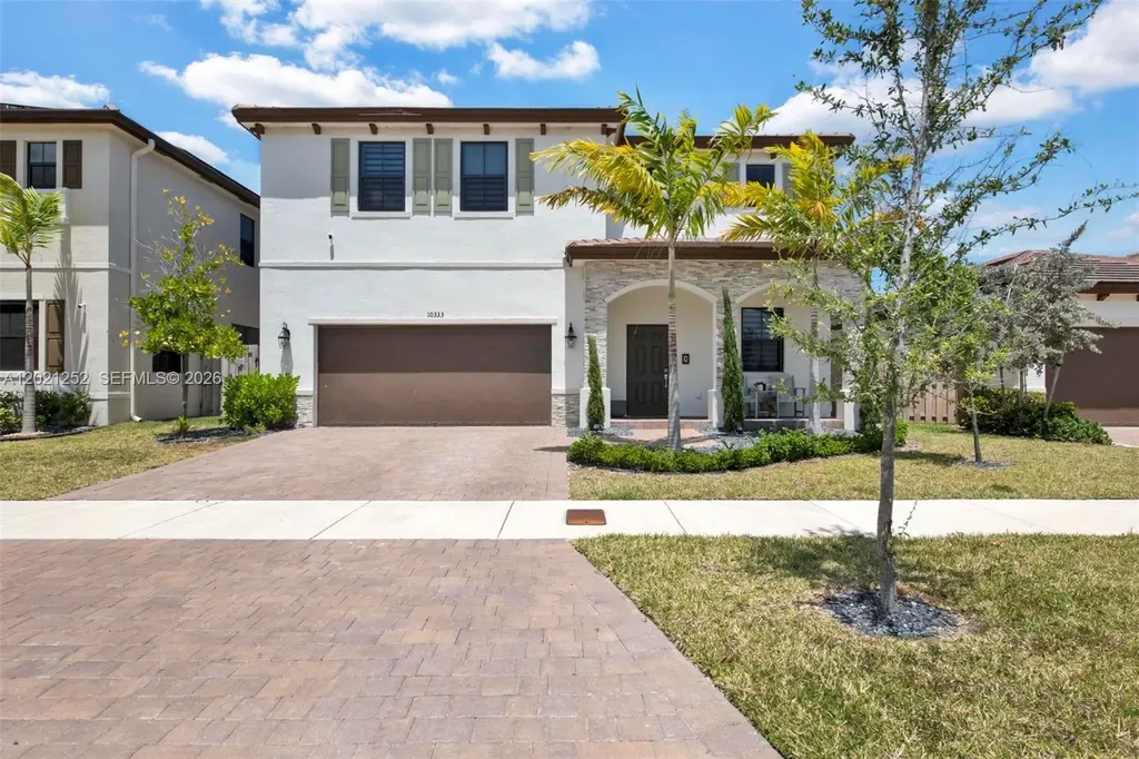 10333 SW 232nd Street Cutler Bay FL 33190
