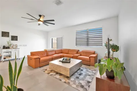 10333 SW 232nd Street Cutler Bay FL 33190