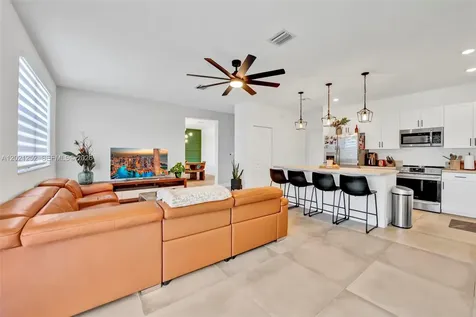 10333 SW 232nd Street Cutler Bay FL 33190