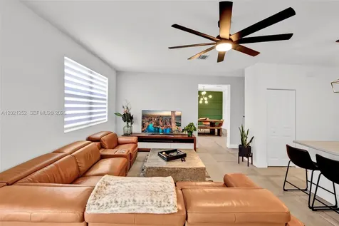 10333 SW 232nd Street Cutler Bay FL 33190