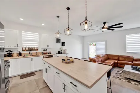 10333 SW 232nd Street Cutler Bay FL 33190