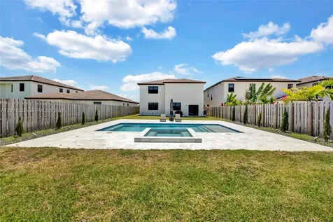 10333 SW 232nd Street Cutler Bay FL 33190
