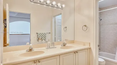 4844 NW 110th Place Doral FL 33178