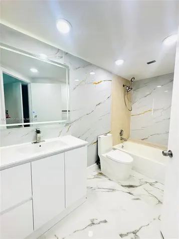 8290 Lake Drive Doral FL 33166