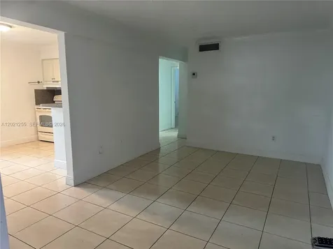 11 SW 32nd Avenue Miami FL 33135