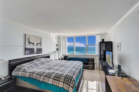 3180 S Ocean Drive Hallandale Beach FL 33009