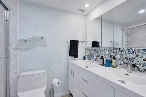 3180 S Ocean Drive Hallandale Beach FL 33009