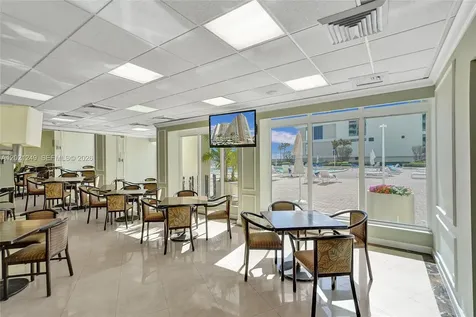 3180 S Ocean Drive Hallandale Beach FL 33009